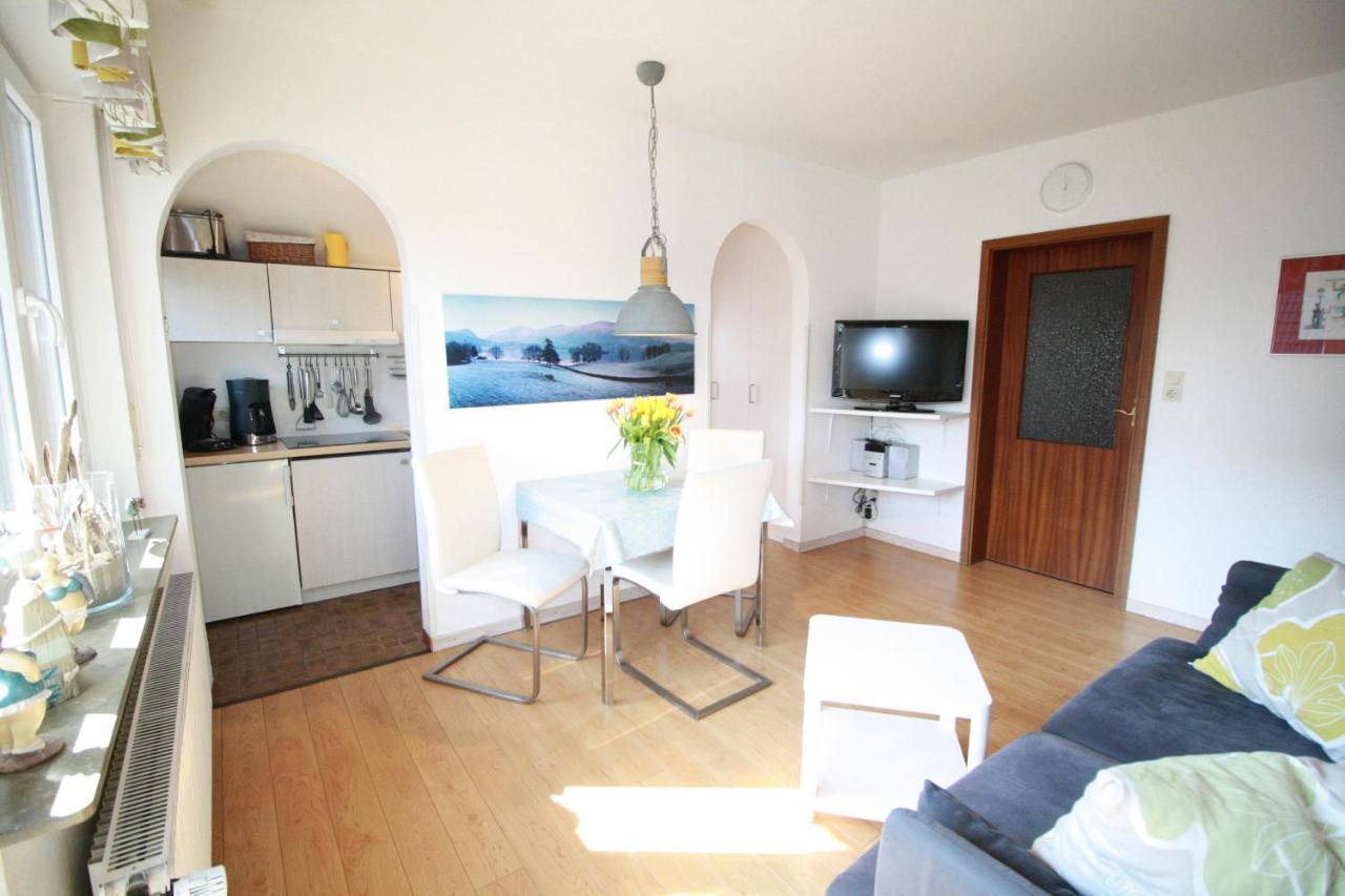 Haus Schilling Apartment Esens Exterior photo