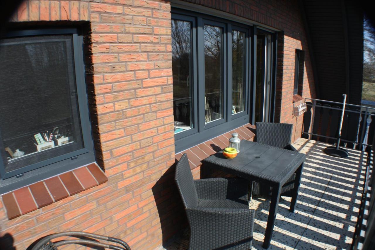 Haus Schilling Apartment Esens Exterior photo